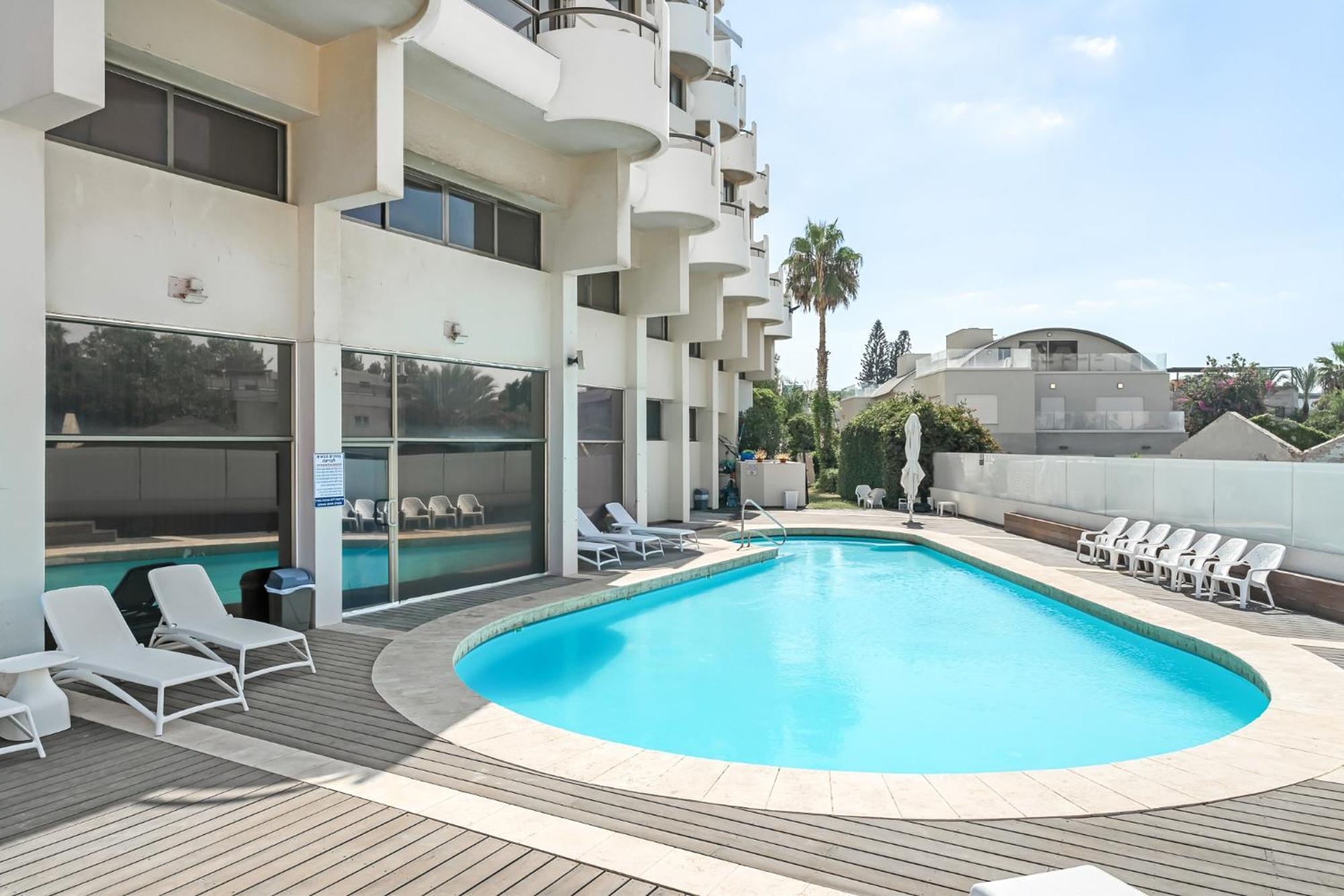 Elegant Duplex With Parking By Beachfront Stay Herzelia Eksteriør billede